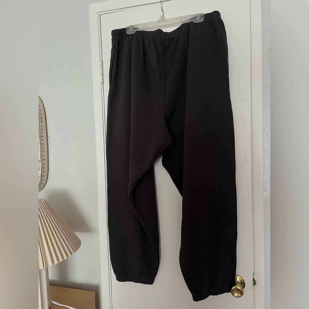 SKIMS mens classic jogger XL black dark grey French terry sweatpants 100% cotton - Picture 6 of 12